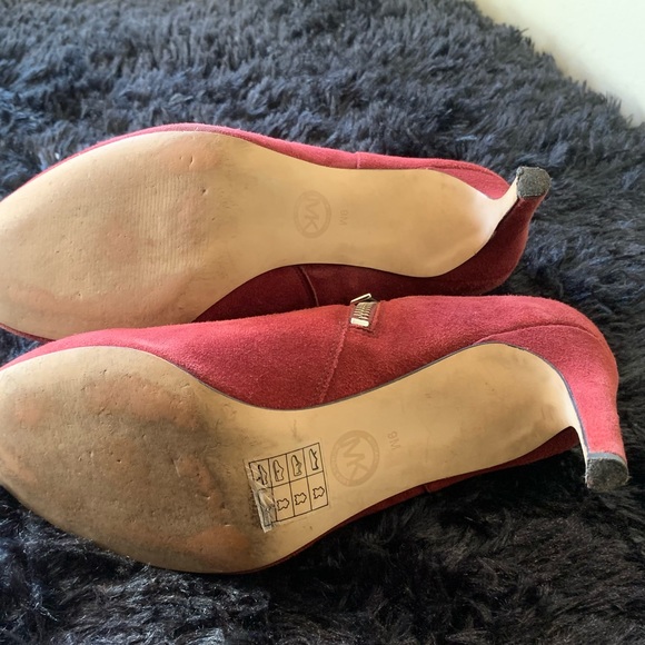 Michael Kors Red Suede Stiletto Exterior Side Zip Sammy Ankle Boot- Sz9 - Picture 11 of 12